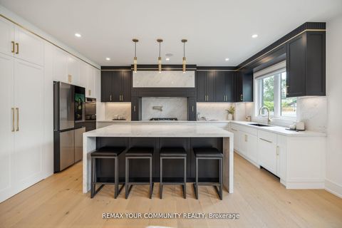 Photo 15 at 14 Ranwood Drive, Pelmo Park W4, Toronto