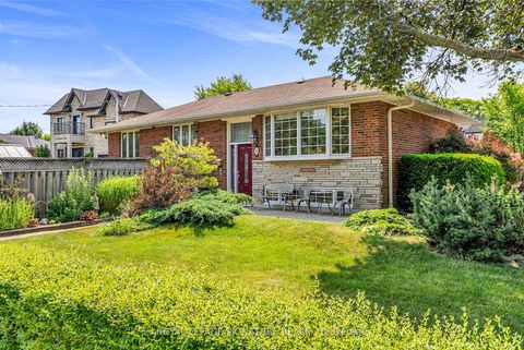Photo 0 at 18 Verlaine Place, Bendale, Toronto