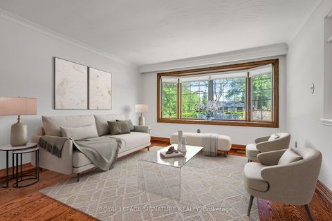 Photo 5 at 18 Verlaine Place, Bendale, Toronto