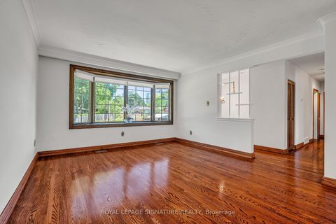 Photo 6 at 18 Verlaine Place, Bendale, Toronto