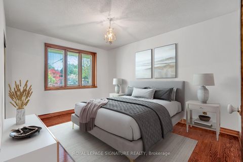 Photo 13 at 18 Verlaine Place, Bendale, Toronto