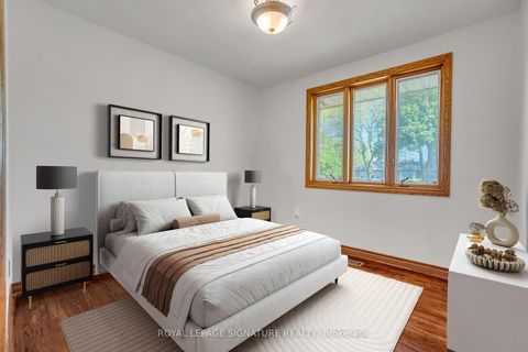 Photo 17 at 18 Verlaine Place, Bendale, Toronto