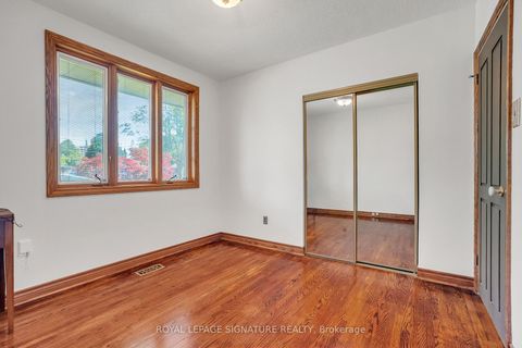 Photo 18 at 18 Verlaine Place, Bendale, Toronto