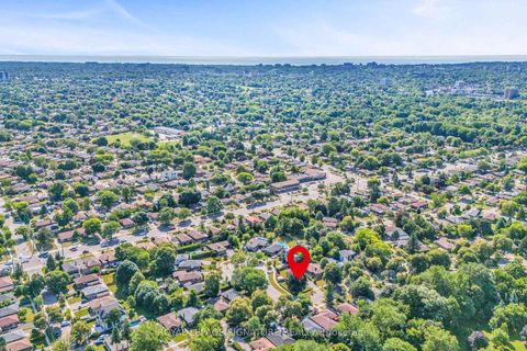 Photo 39 at 18 Verlaine Place, Bendale, Toronto