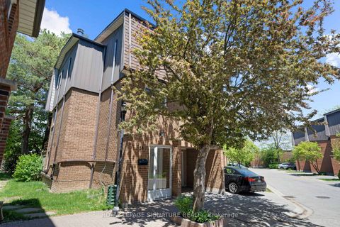 Photo 3 at 14 - 3100 Kingston Road, Cliffcrest, Toronto