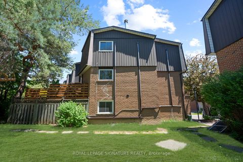 Photo 7 at 14 - 3100 Kingston Road, Cliffcrest, Toronto