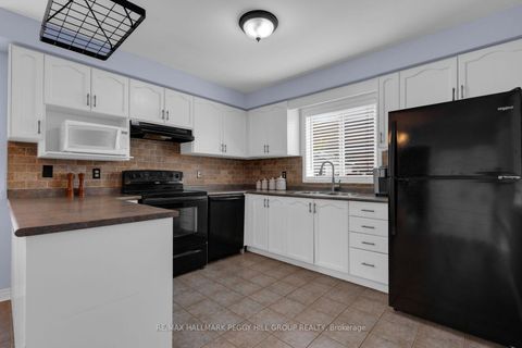 Photo 2 at 101 Downing Crescent, Holly, Barrie