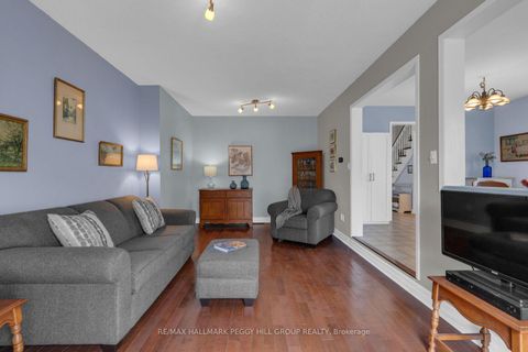 Photo 4 at 101 Downing Crescent, Holly, Barrie