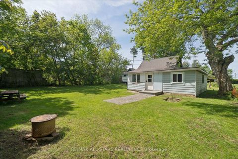 Photo 8 at 68 Farley Circle, Historic Lakeshore Communities, Georgina