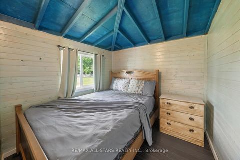 Photo 18 at 68 Farley Circle, Historic Lakeshore Communities, Georgina