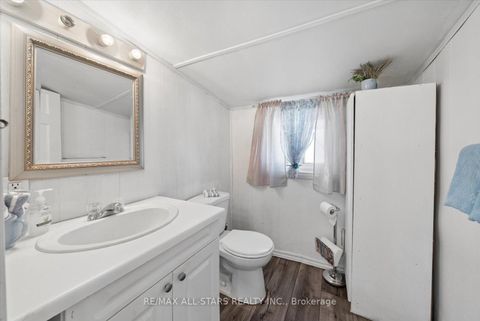 Photo 24 at 68 Farley Circle, Historic Lakeshore Communities, Georgina