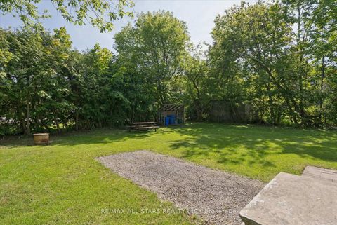 Photo 28 at 68 Farley Circle, Historic Lakeshore Communities, Georgina