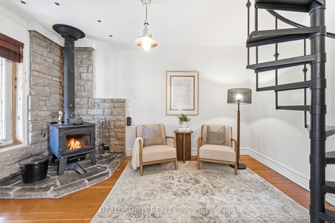 Photo 8 at 10 Medford Avenue, Oakridge, Toronto