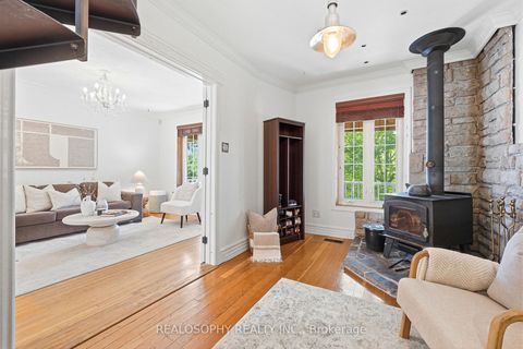 Photo 9 at 10 Medford Avenue, Oakridge, Toronto
