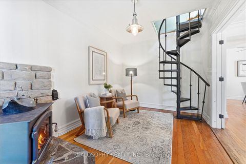 Photo 10 at 10 Medford Avenue, Oakridge, Toronto