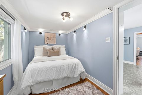Photo 27 at 10 Medford Avenue, Oakridge, Toronto