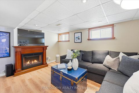 Photo 31 at 10 Medford Avenue, Oakridge, Toronto