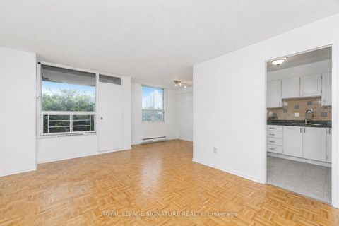 Photo 5 at 303 - 10 Edgecliff Golfway, Flemingdon Park, Toronto