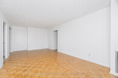 Photo 6 at 303 - 10 Edgecliff Golfway, Flemingdon Park, Toronto