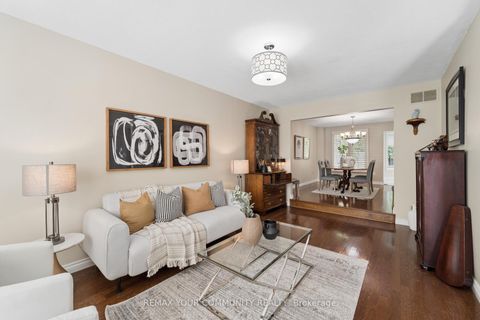 Photo 8 at 5 Carriage Lane, Courtice, Clarington
