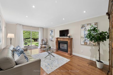 Photo 15 at 5 Carriage Lane, Courtice, Clarington