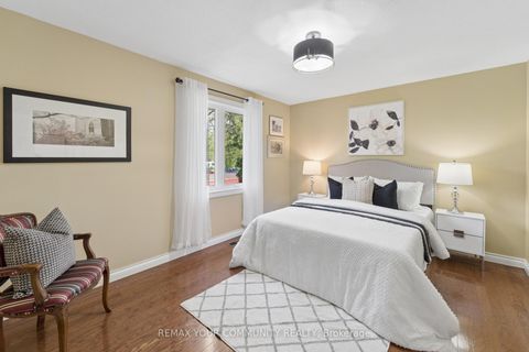 Photo 20 at 5 Carriage Lane, Courtice, Clarington