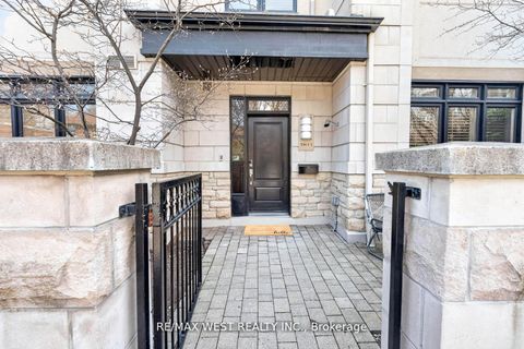 Photo 2 at TH 11 - 7 Oakburn Crescent, Willowdale East, Toronto