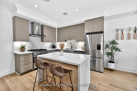 Photo 13 at TH 11 - 7 Oakburn Crescent, Willowdale East, Toronto
