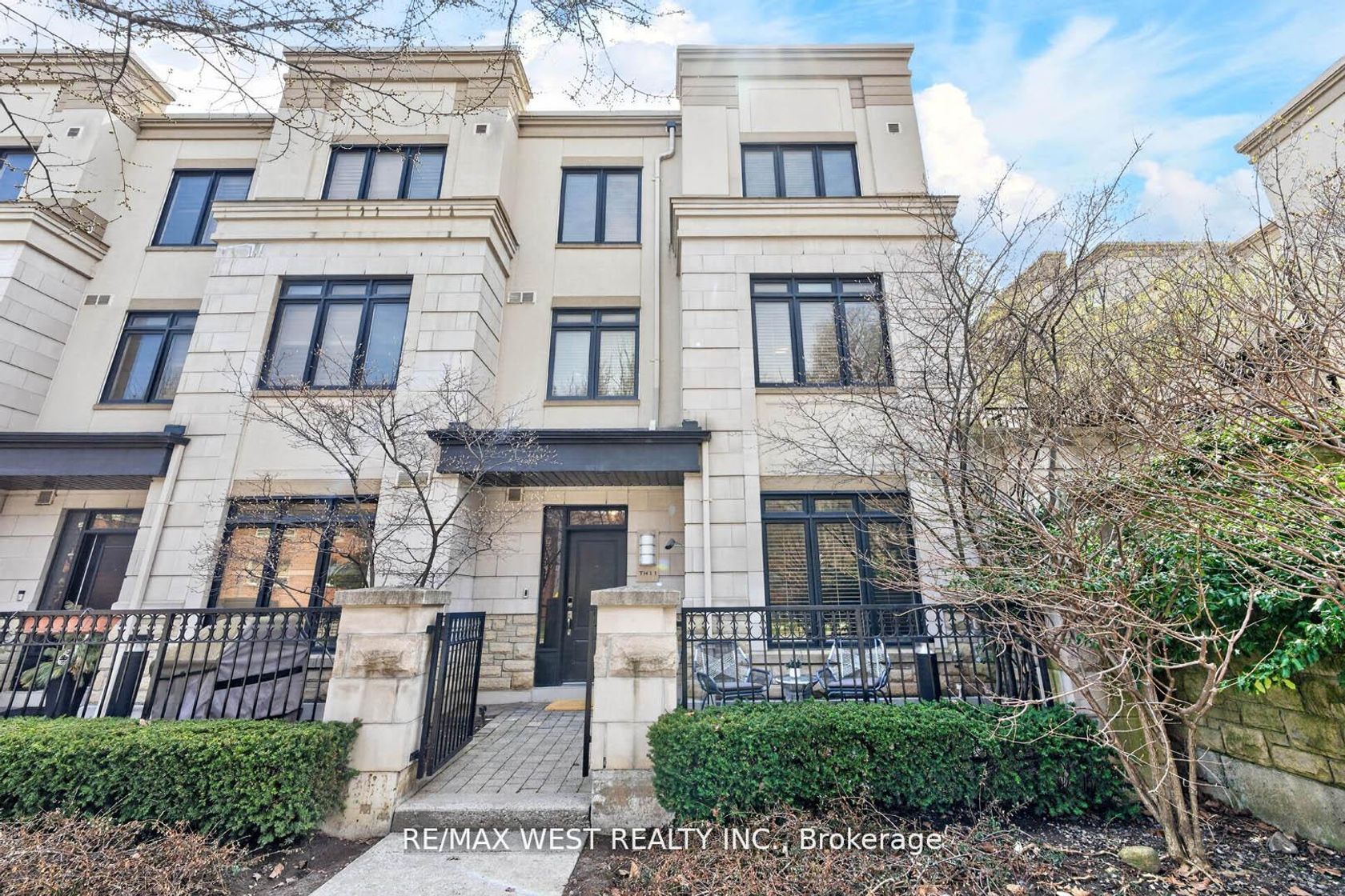 TH 11 - 7 Oakburn Crescent, Willowdale East, Toronto photo number 2