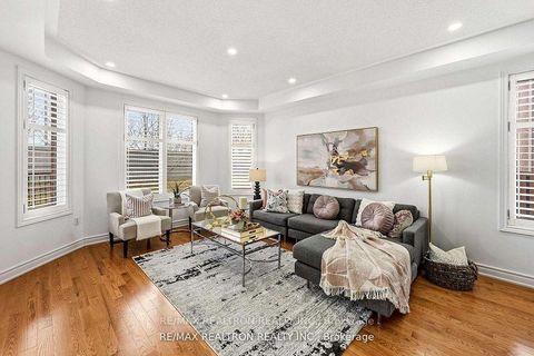 Photo 2 at 30 Glacier Crescent, Rouge E11, Toronto