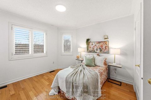 Photo 21 at 30 Glacier Crescent, Rouge E11, Toronto