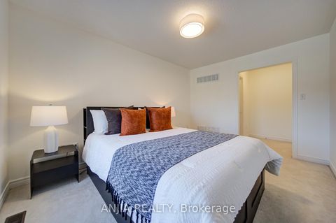 Photo 38 at 17 Holst Avenue, Berczy, Markham