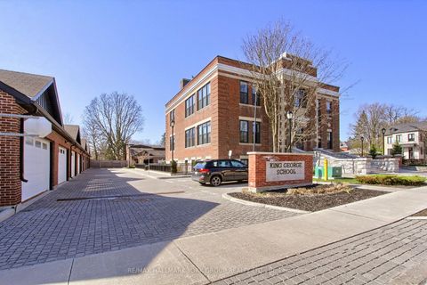 Photo 2 at 203 - 400 Park Avenue, Central Newmarket, Newmarket