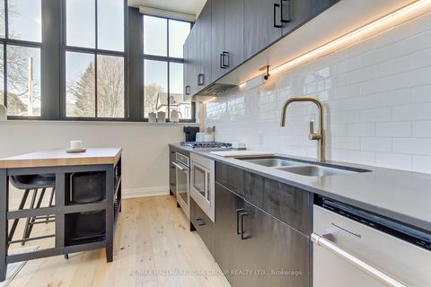 Photo 15 at 203 - 400 Park Avenue, Central Newmarket, Newmarket