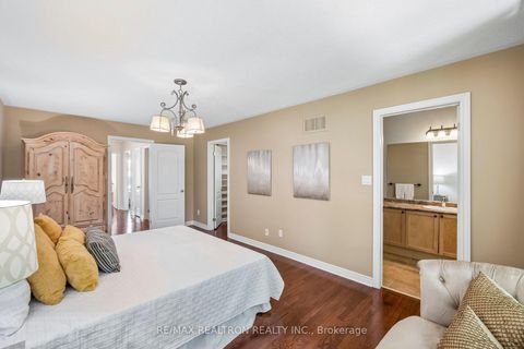 Photo 21 at 272 Tom Taylor Crescent, Summerhill Estates, Newmarket