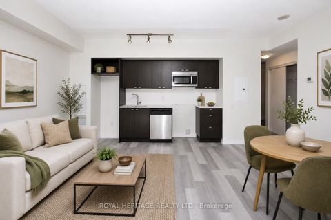 Photo 5 at 1216 - 105 Queensway Avenue, Swansea, Toronto