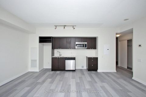 Photo 10 at 1216 - 105 Queensway Avenue, Swansea, Toronto