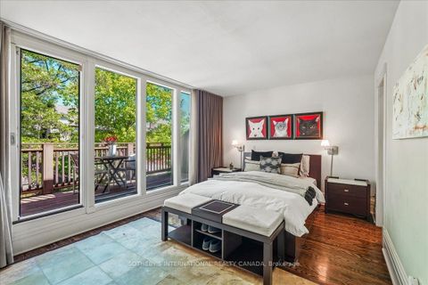 Photo 13 at 9 Rose Avenue, South St. James Town, Toronto