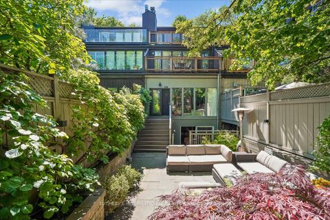 Photo 34 at 9 Rose Avenue, South St. James Town, Toronto