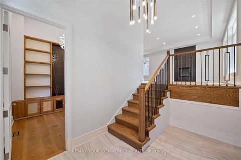 Photo 2 at 116 Park Home Avenue, Willowdale West, Toronto