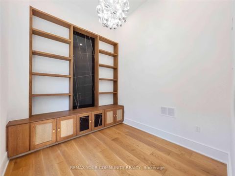 Photo 4 at 116 Park Home Avenue, Willowdale West, Toronto