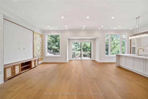 Photo 9 at 116 Park Home Avenue, Willowdale West, Toronto
