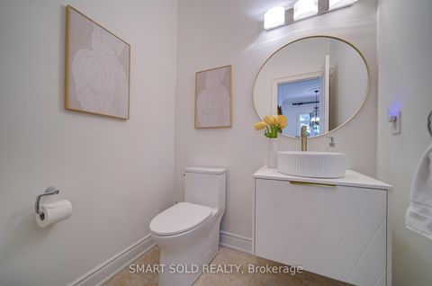 Photo 10 at 6 Sachet Drive, Oak Ridges Lake Wilcox, Richmond Hill