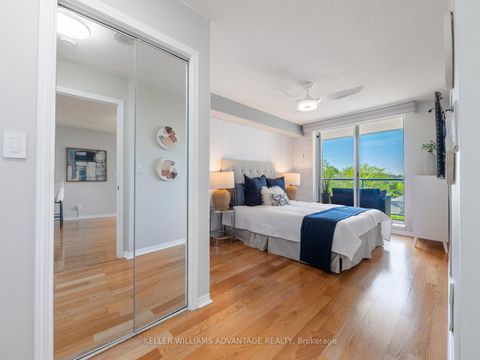 Photo 17 at 424 - 1733 Queen Street E, The Beaches, Toronto