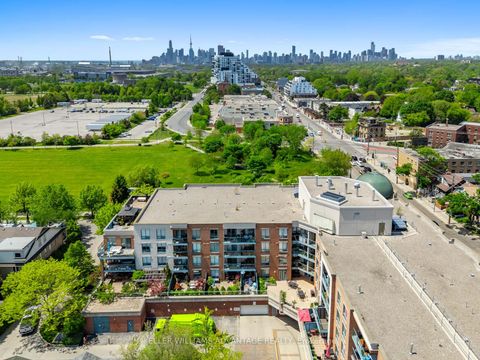 Photo 36 at 424 - 1733 Queen Street E, The Beaches, Toronto