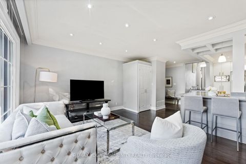 Photo 5 at 23 Penetang Crescent, Bendale, Toronto