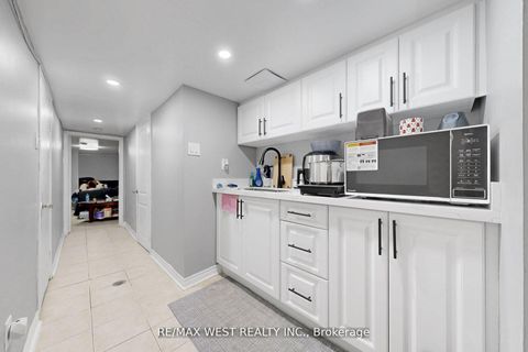 Photo 19 at 538 McRoberts Avenue, Fairbank, Toronto