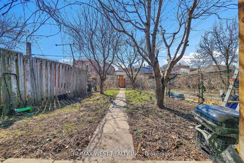 Photo 25 at 538 McRoberts Avenue, Fairbank, Toronto
