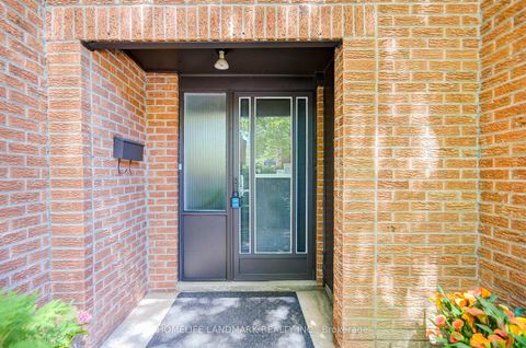 Photo 2 at 14 Low Meadoway, Hillcrest Village, Toronto