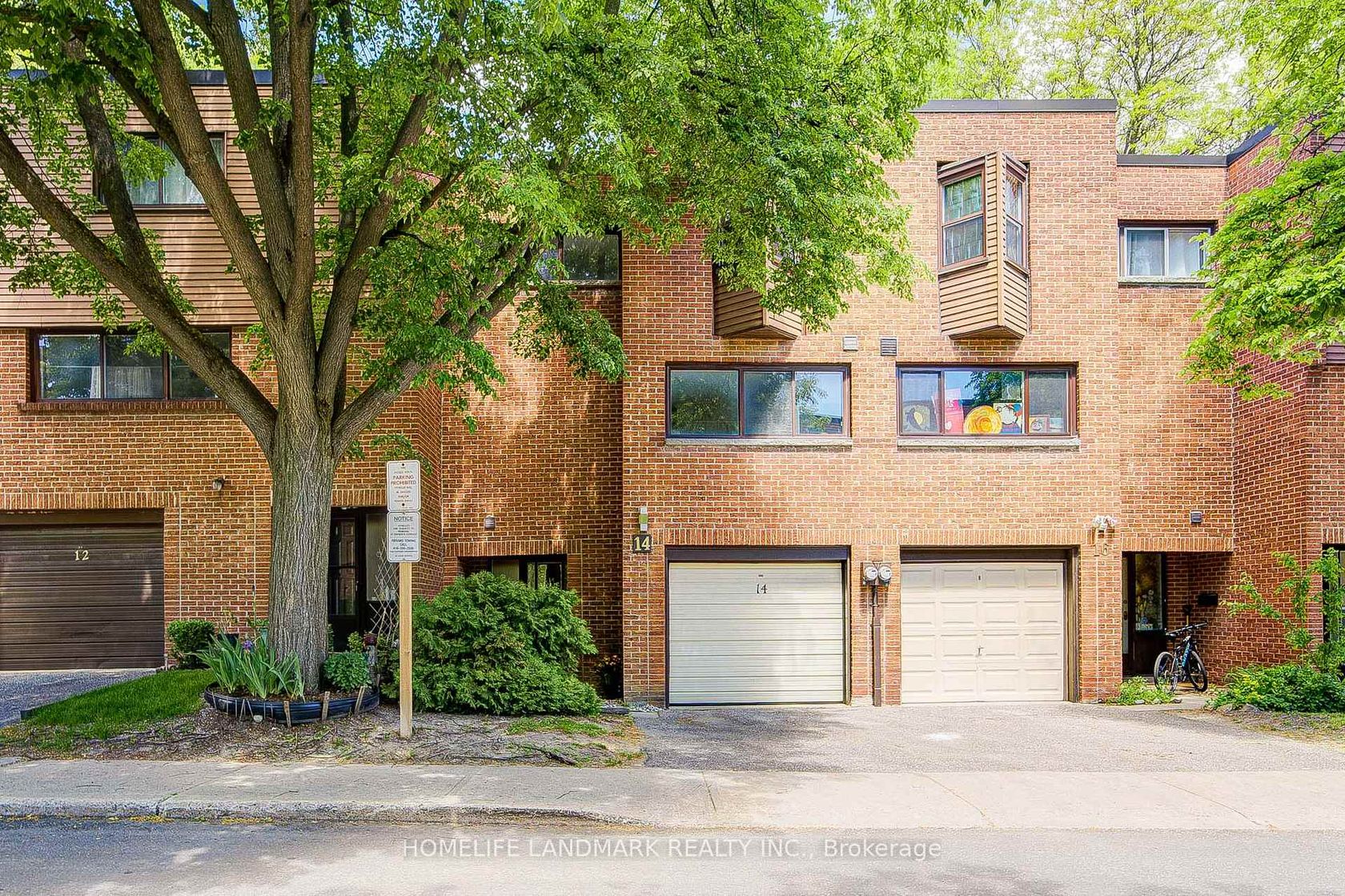 14 Low Meadoway, Hillcrest Village, Toronto photo 2